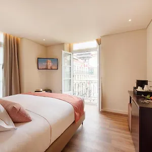 4* Hotel Moon & Sun